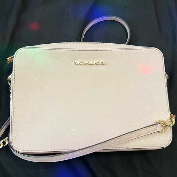 Michael Kors large crossbody - Picture 1 of 3